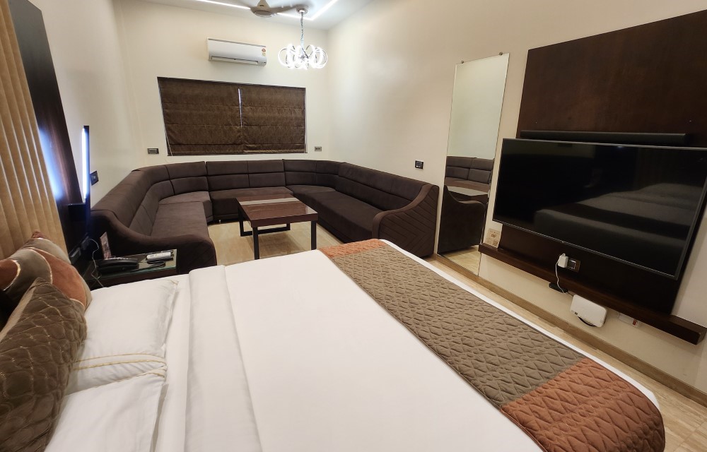 Hotel Royal Palace Slider Pictures